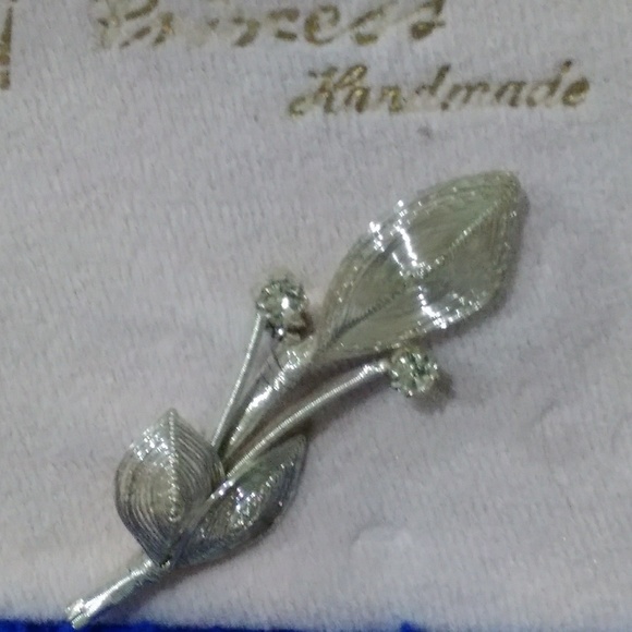 Princess pin and earrings - Picture 4 of 4